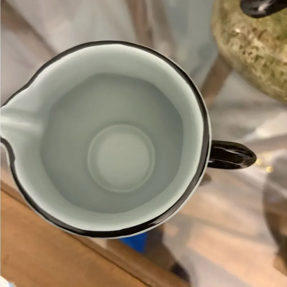 Chaleur vintage Elegant Blue and Black Creamer